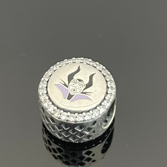 Disney Villains Charm Set by Pandora Charm - Picture 1 of 7